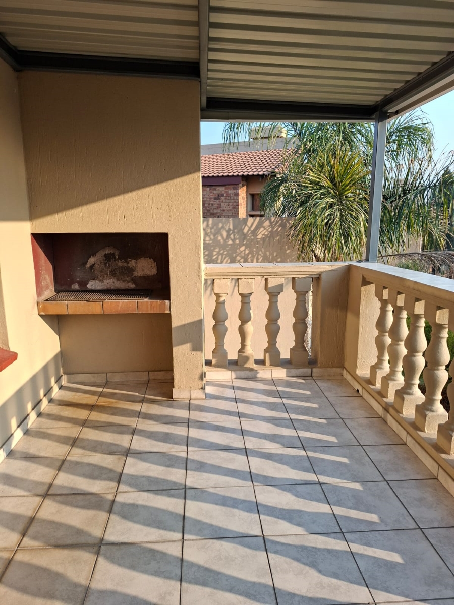 1 Bedroom Property for Sale in Vaalpark Free State
